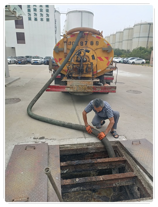 沿滩隔油池清掏